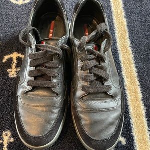 PRADA men’s black sneaker